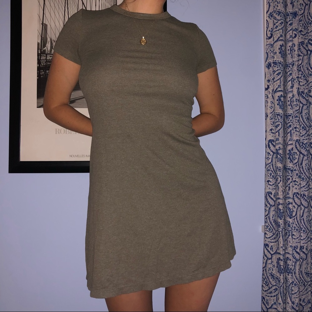 GREEN high neck dress!
